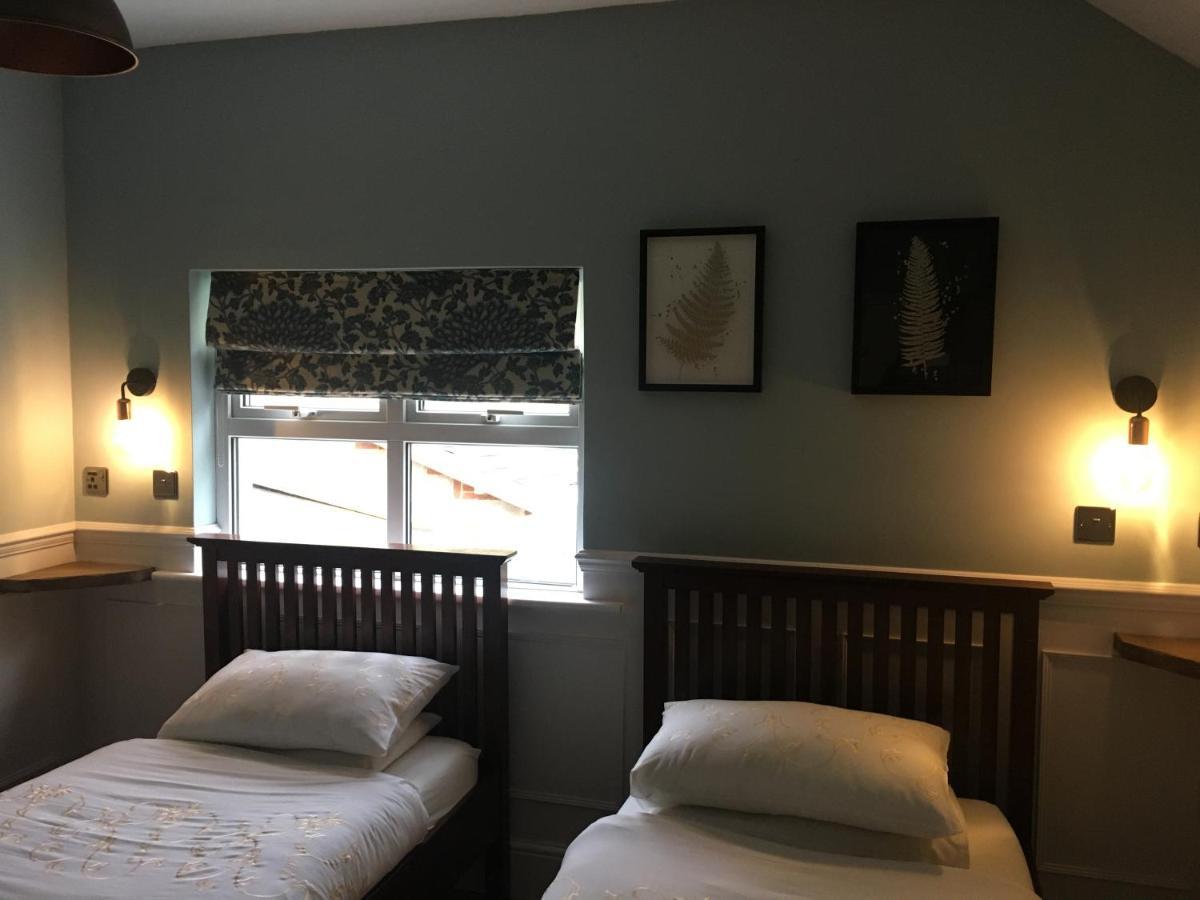 Twin Oaks Guest House كادنام المظهر الخارجي الصورة