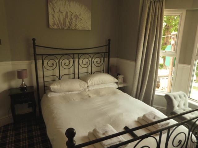 Twin Oaks Guest House كادنام المظهر الخارجي الصورة