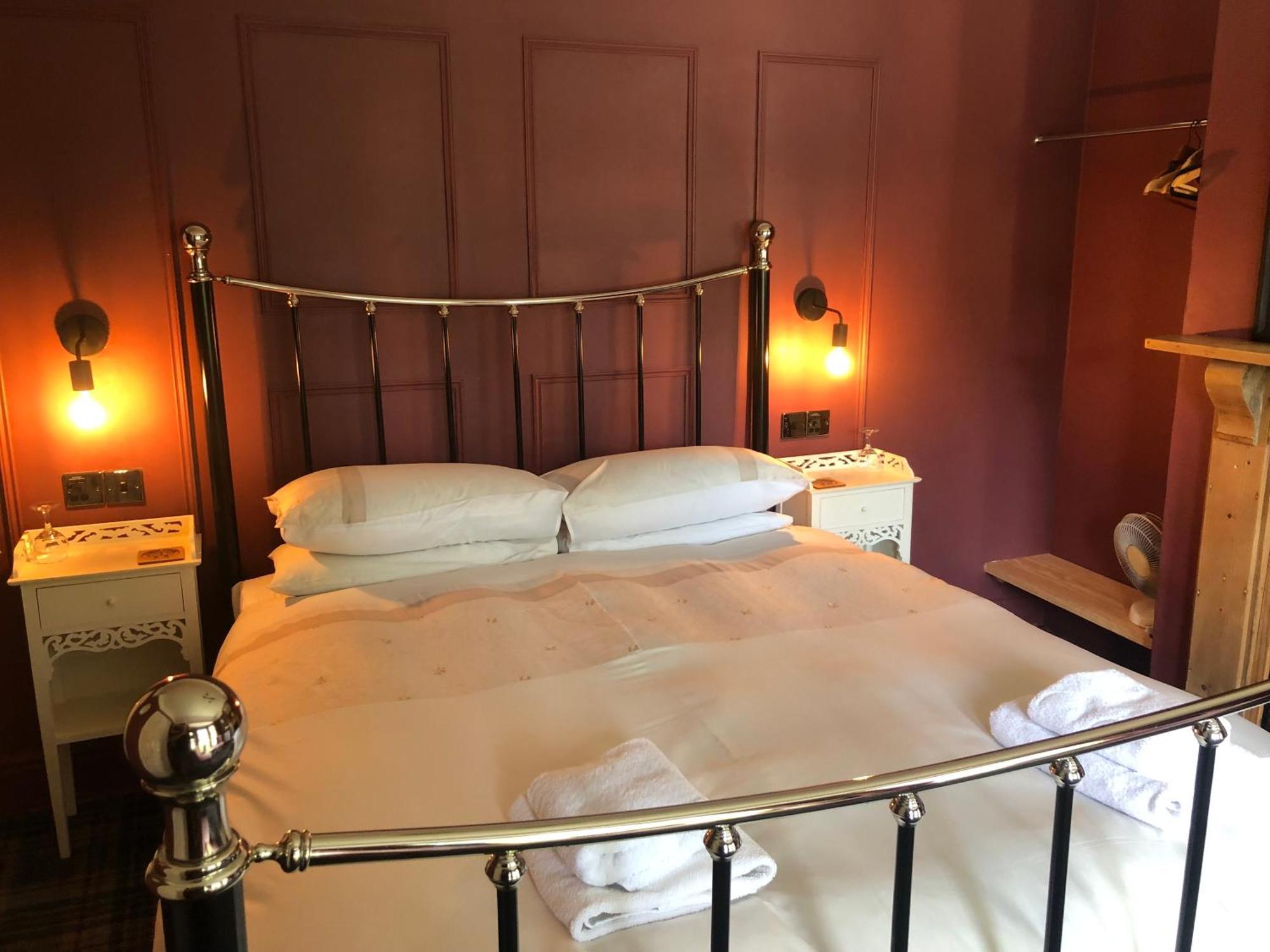 Twin Oaks Guest House كادنام المظهر الخارجي الصورة