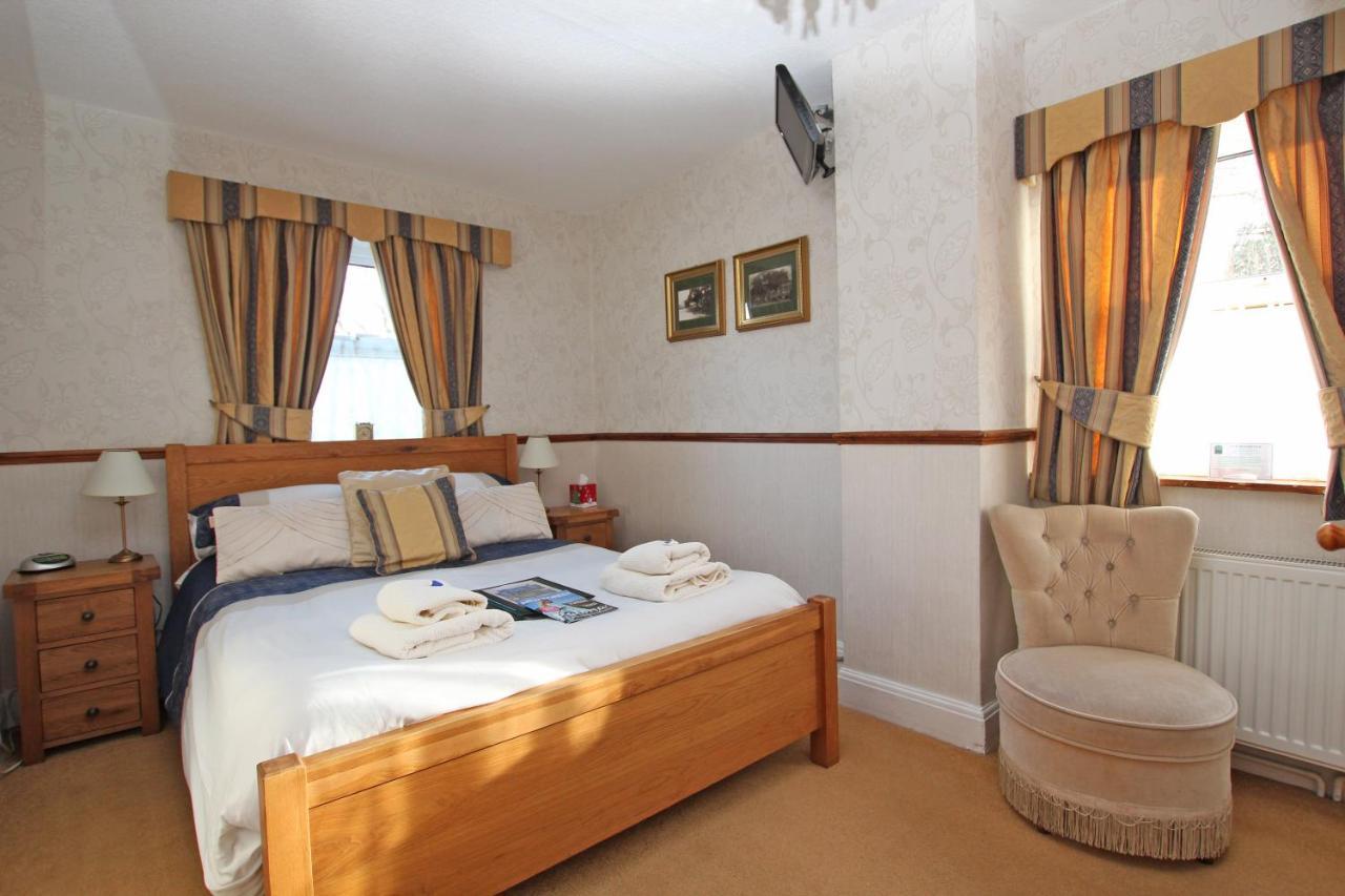 Twin Oaks Guest House كادنام المظهر الخارجي الصورة