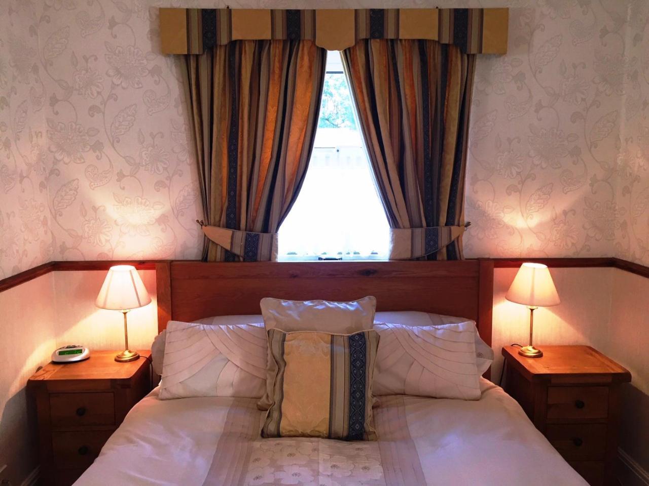 Twin Oaks Guest House كادنام المظهر الخارجي الصورة